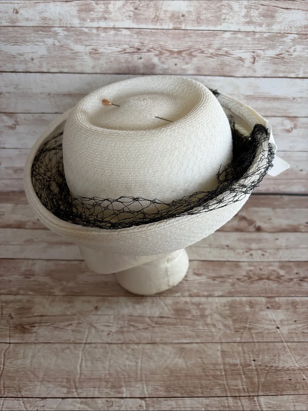 Vintage White Straw Pillbox Hat with Black Net Accent - Picture 5 of 7